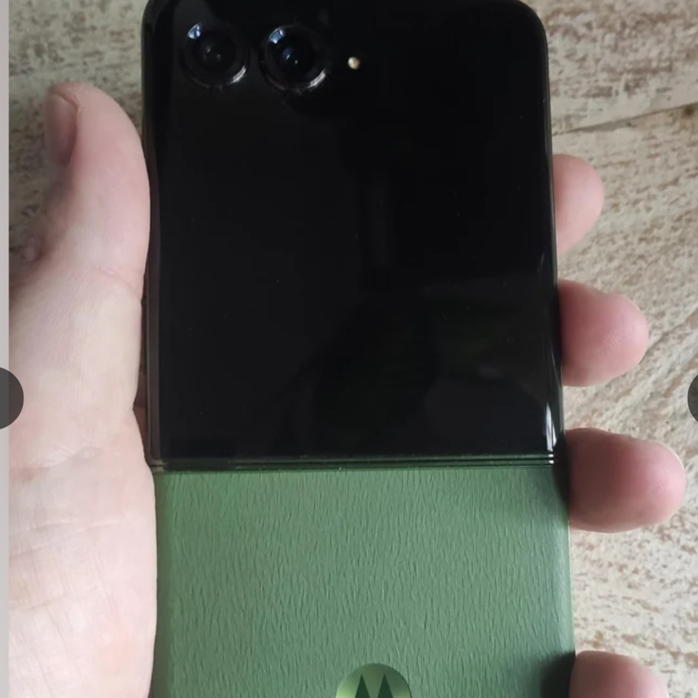 Motorola Black and Green Flip Phone